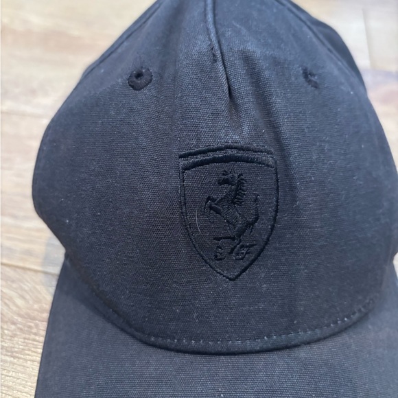 Ferrari Black Embroidered Cap - Picture 2 of 5